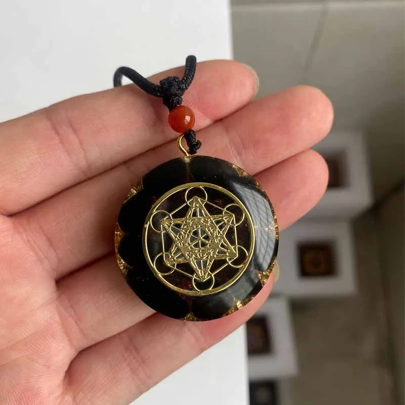 Quartz Natural Stone Orgone Pendant Necklace Men Women Healing Round Crystal Resin Necklaces Reiki Jewelry